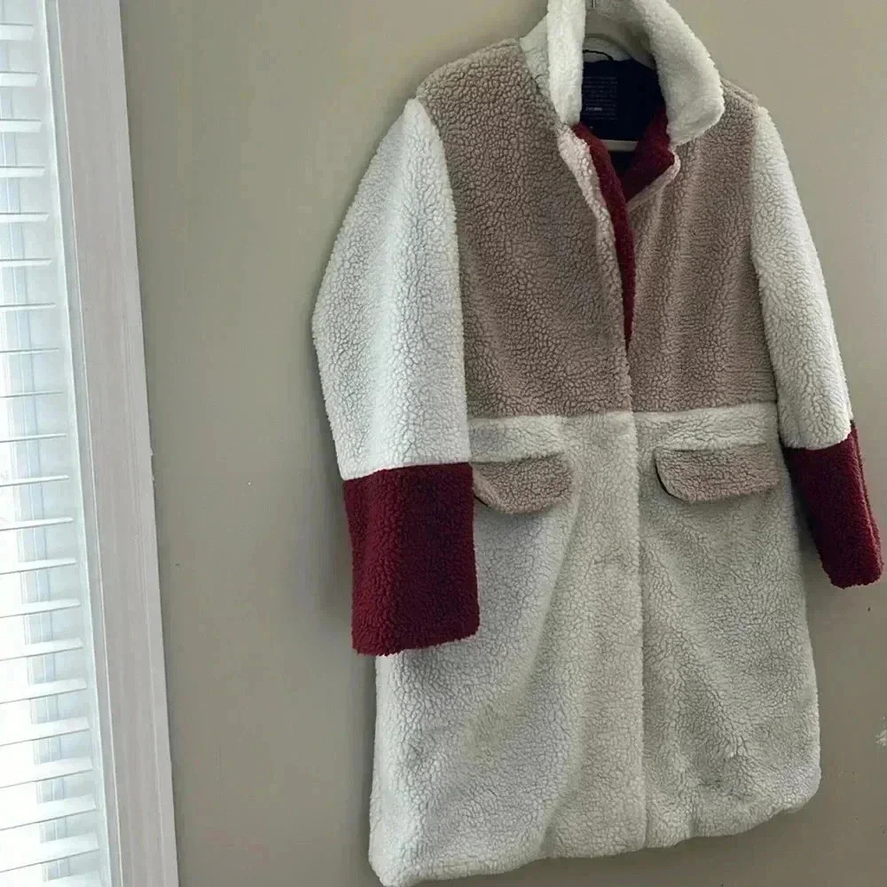 [S] Steve Madden Colour Block Sherpa  Button Down Teddy Jacket- EUC